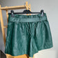 Short Made in Italy similicuir vert Taille 36/38