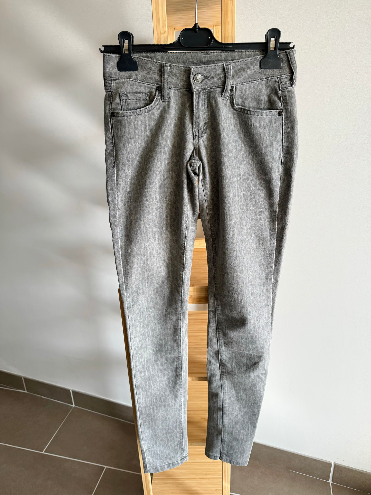 Jeans Mango gris moucheté Taille 36