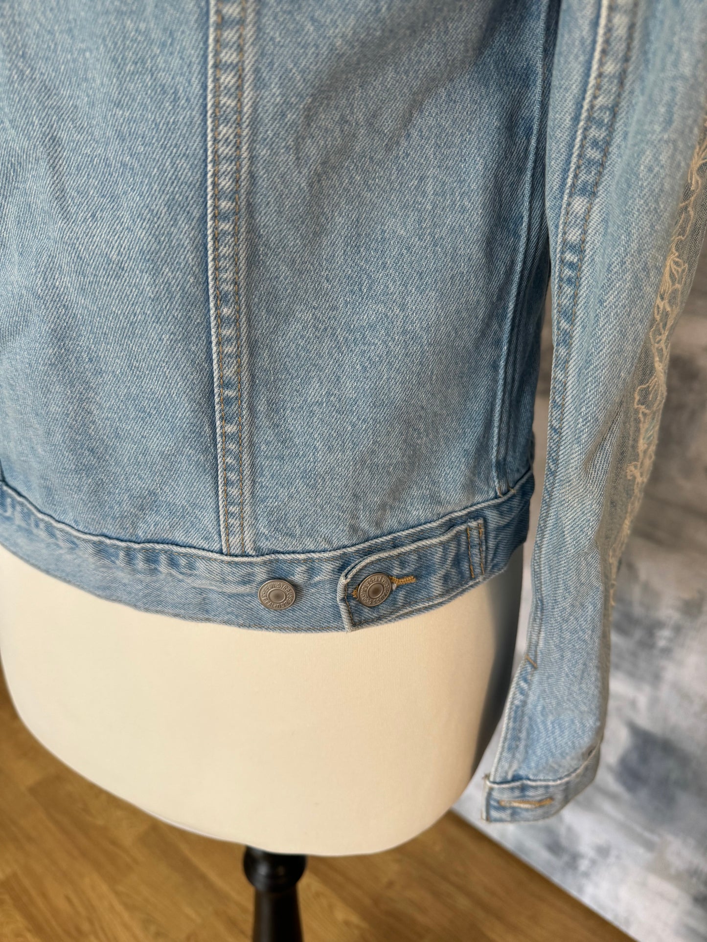 Veste en jeans Levis brodée Taille XS