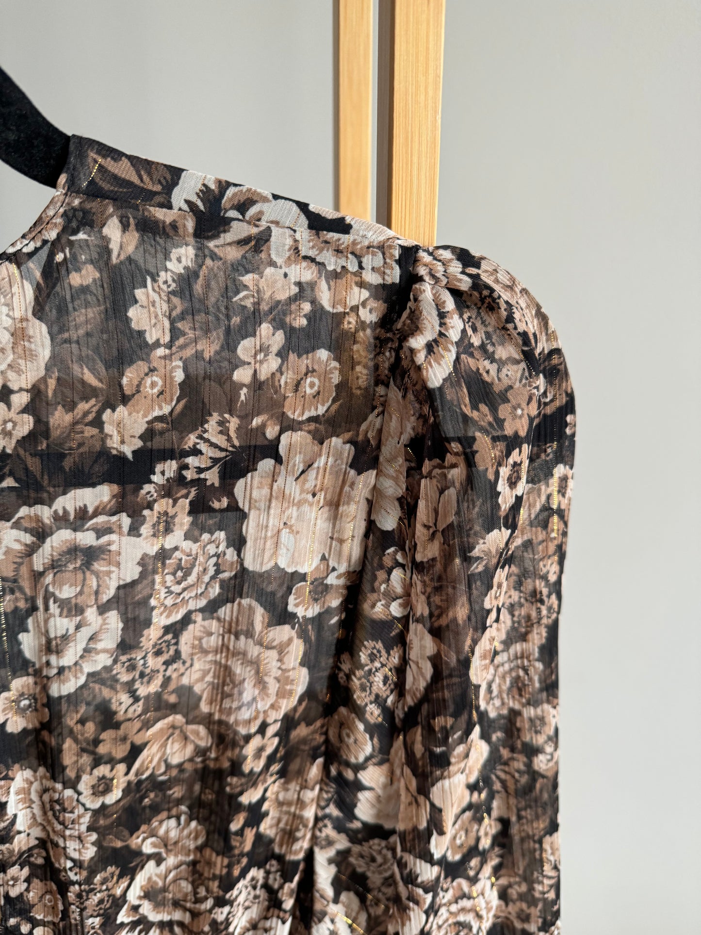 Robe Zara motifs fleuris nudes transparente Taille XS
