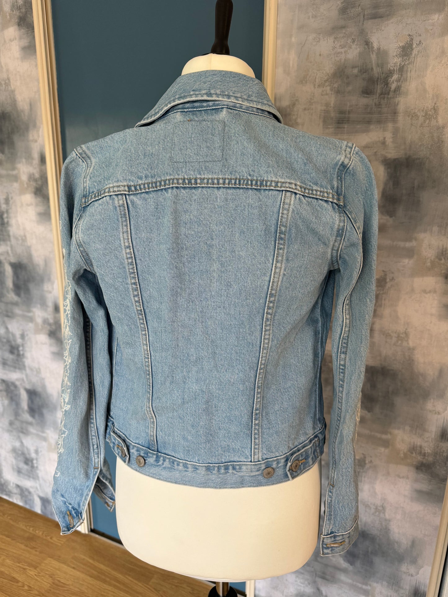 Veste en jeans Levis brodée Taille XS