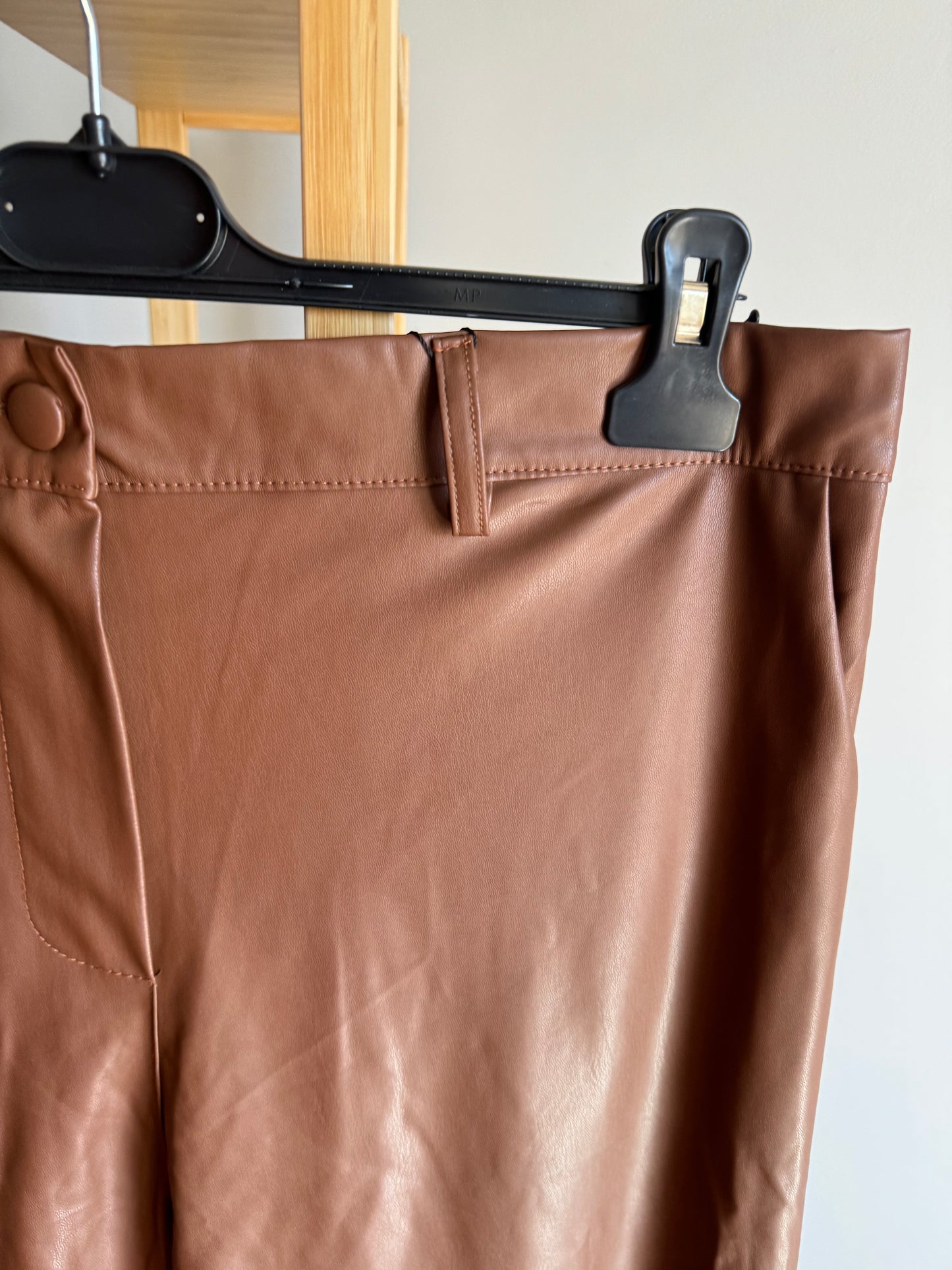 Pantalon Almé Paris évasé similicuir Taille 48/50