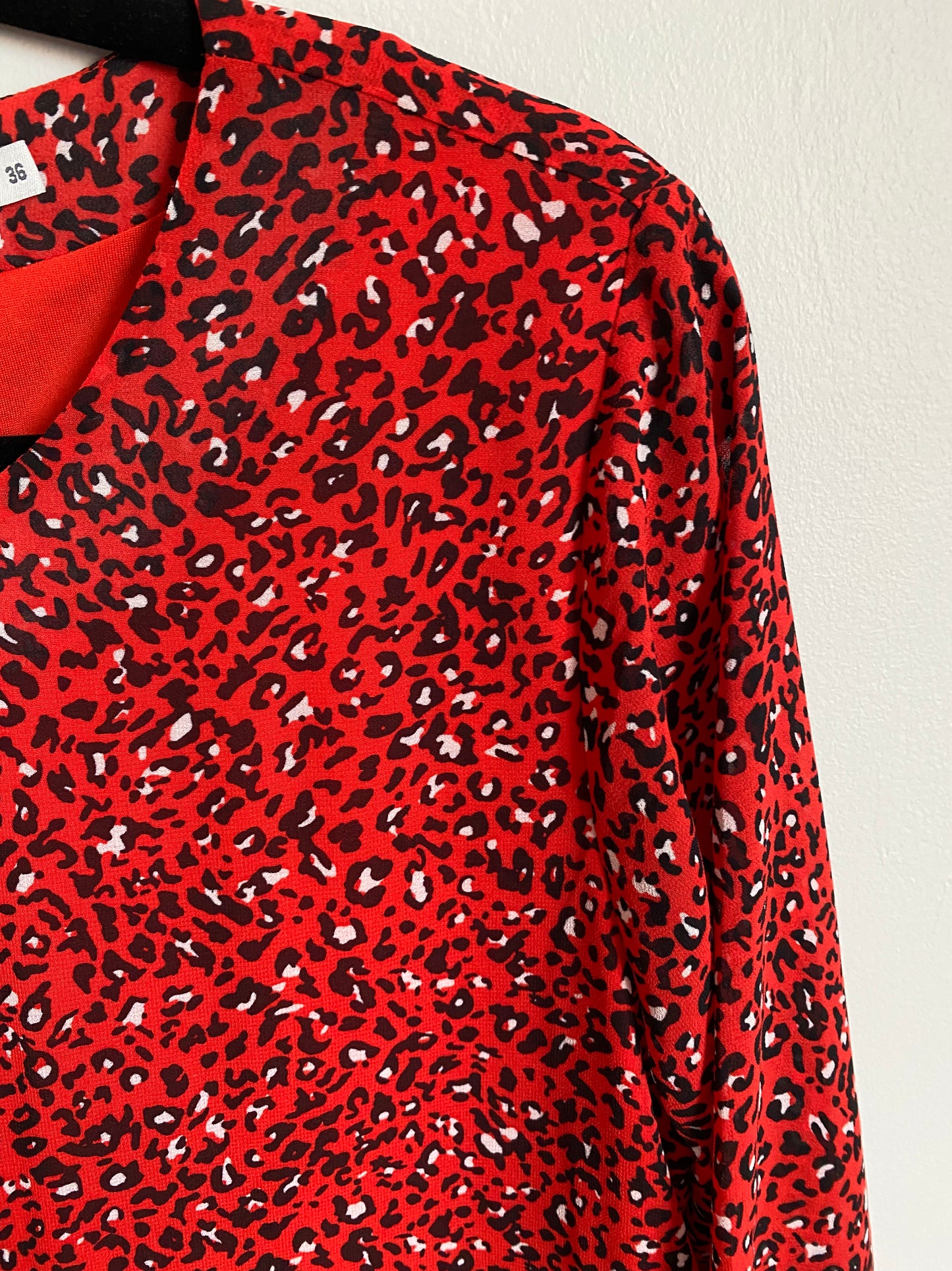 Robe Only rouge léopard Taille 36